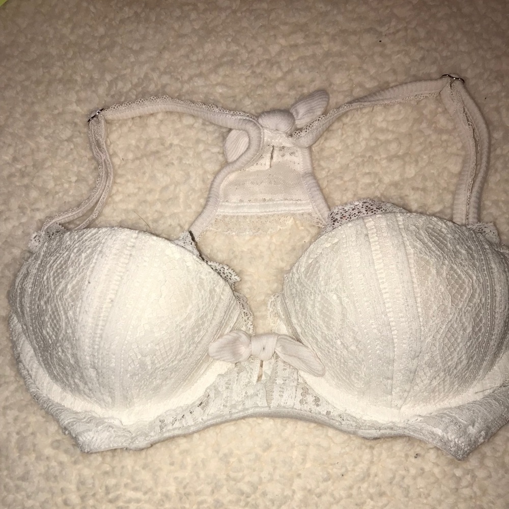 White lace VICTORIAS SECRET bra